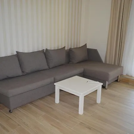 Apart Otel Leonidas And Mola Kalyva