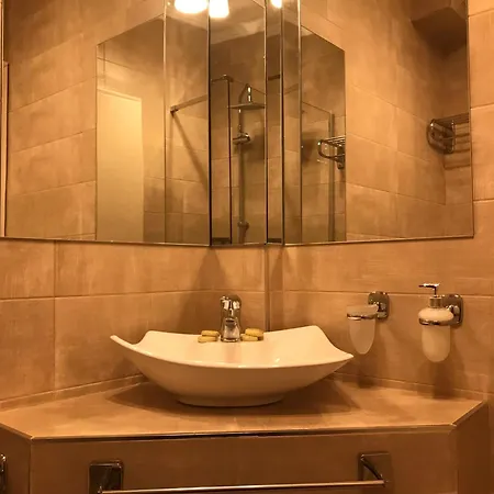 Apart Otel Leonidas And Mola Kalyva