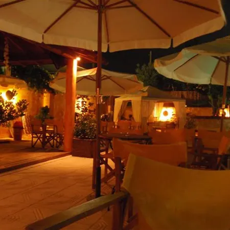 Aparthotel Leonidas And