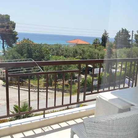 Leonidas And Mola Kalyva