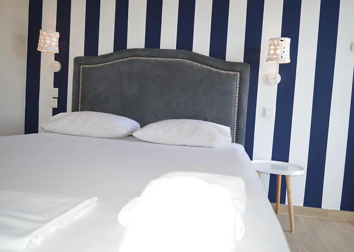 Apartahotel Leonidas And