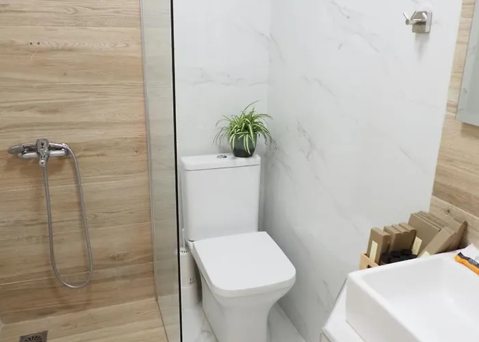 Leonidas And Apartahotel 3*