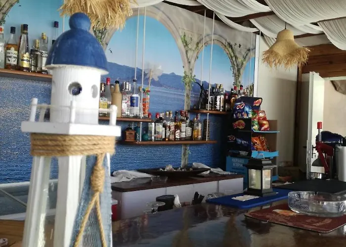 Leonidas And Apartahotel 3*