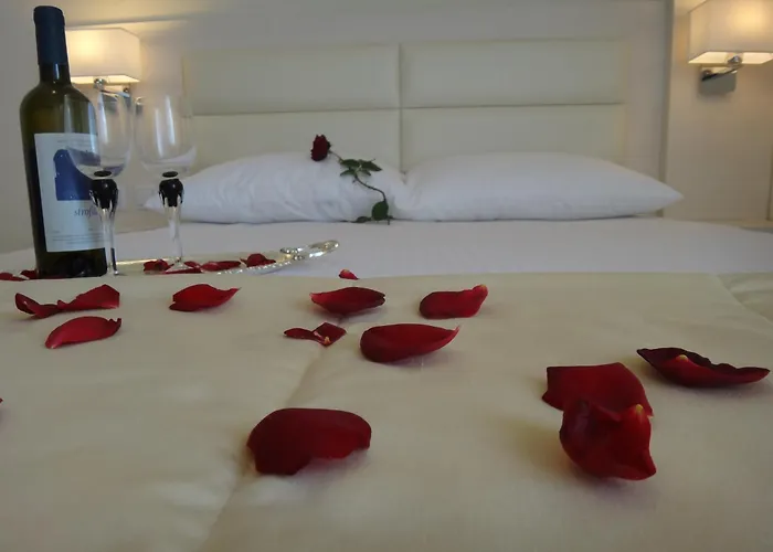 Leonidas And Apartahotel Mola Kalyva