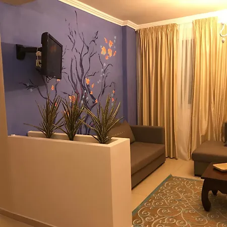 Leonidas And Apartmanhotel 3*