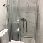 Leonidas And Aparthotel
