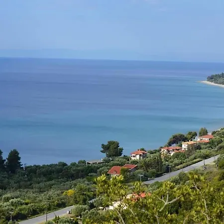 Aparthotel Leonidas And 3*