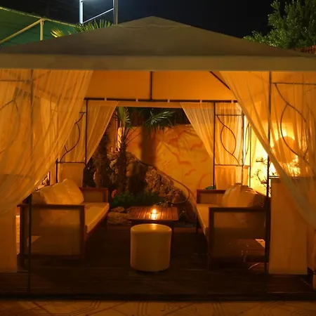 Leonidas And Aparthotel 3*