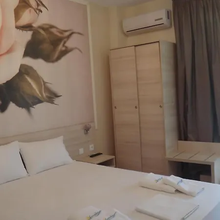 Leonidas And Mola Kalyva