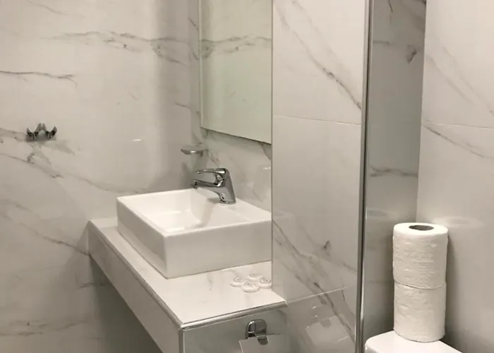 Apartahotel Leonidas And Mola Kalyva