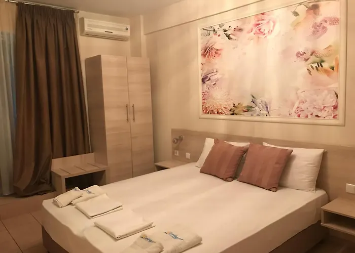 Leonidas And Mola Kalyva