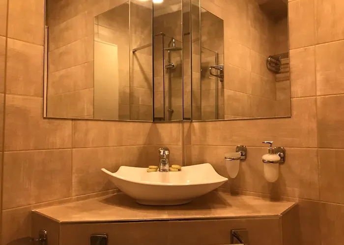 Apartahotel Leonidas And Mola Kalyva